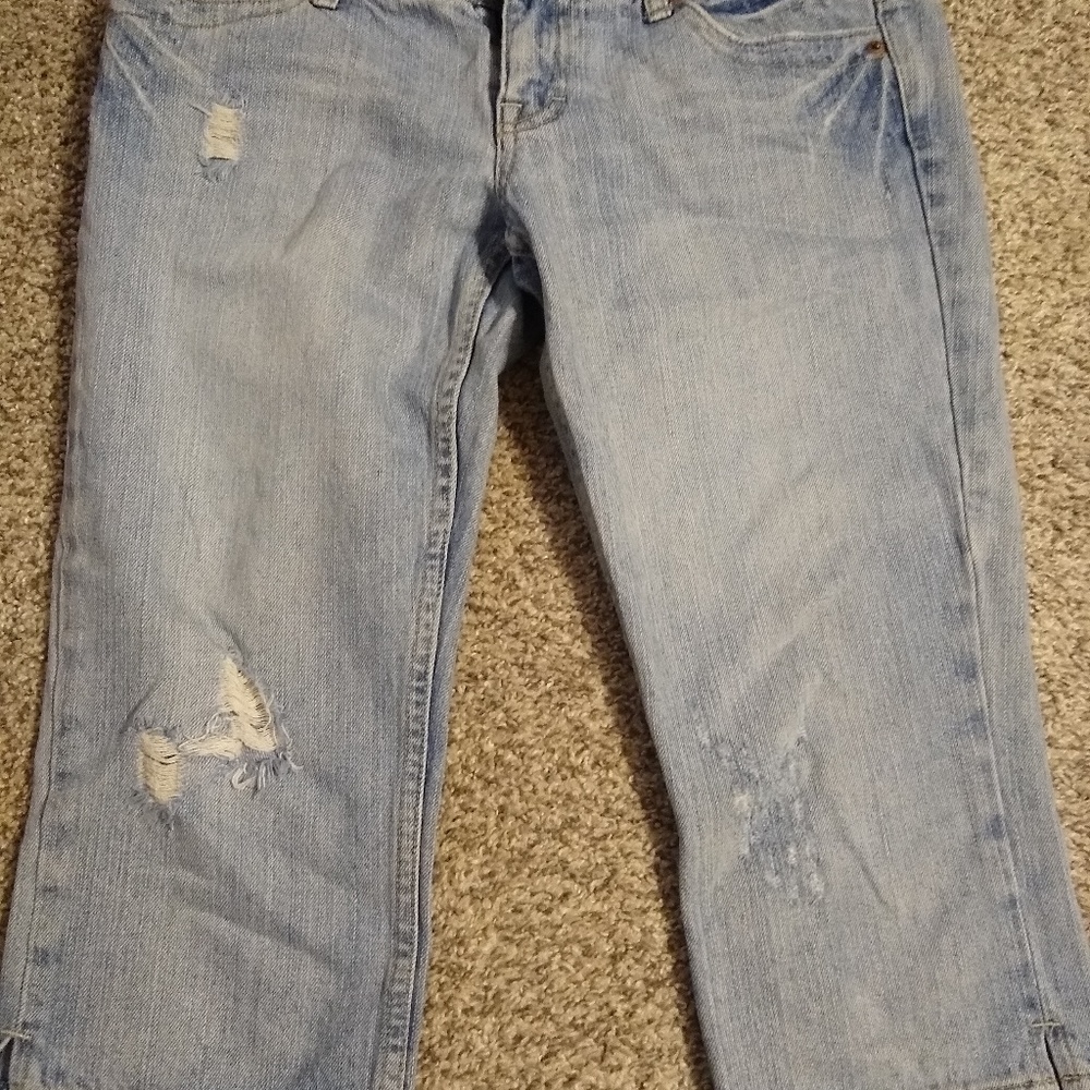 American Eagle size capris